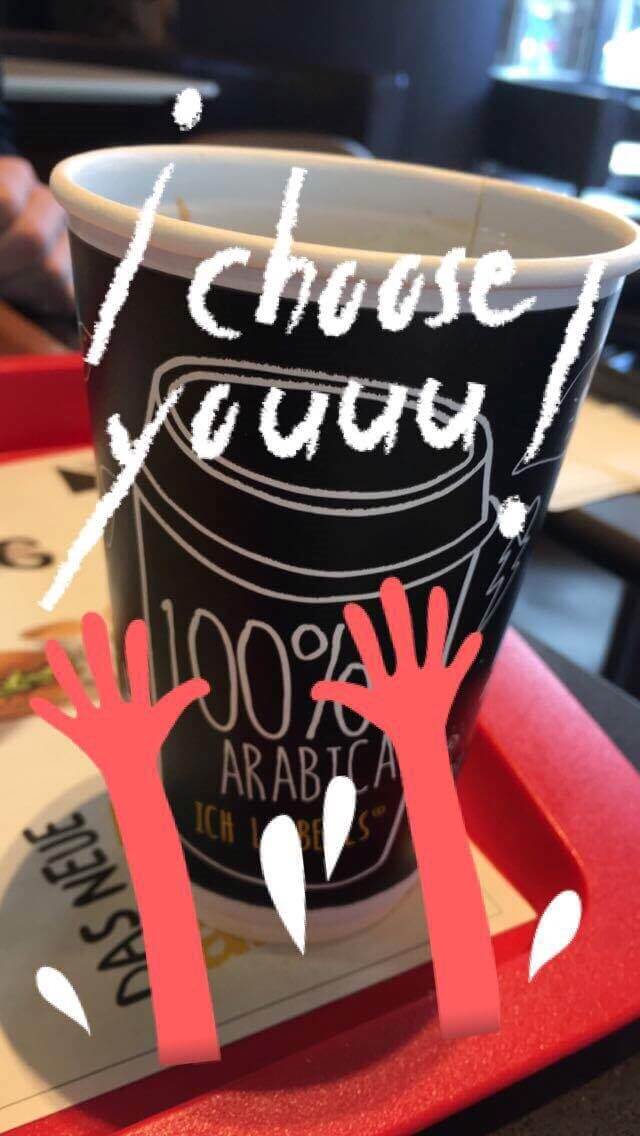 Ein Bild eines Caffeebechers auf Snapchat